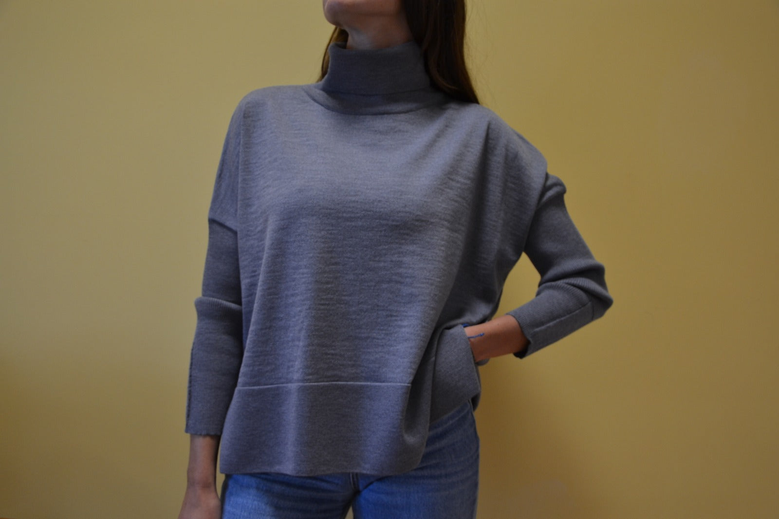 Maglia dolcevita 100% lana merinos