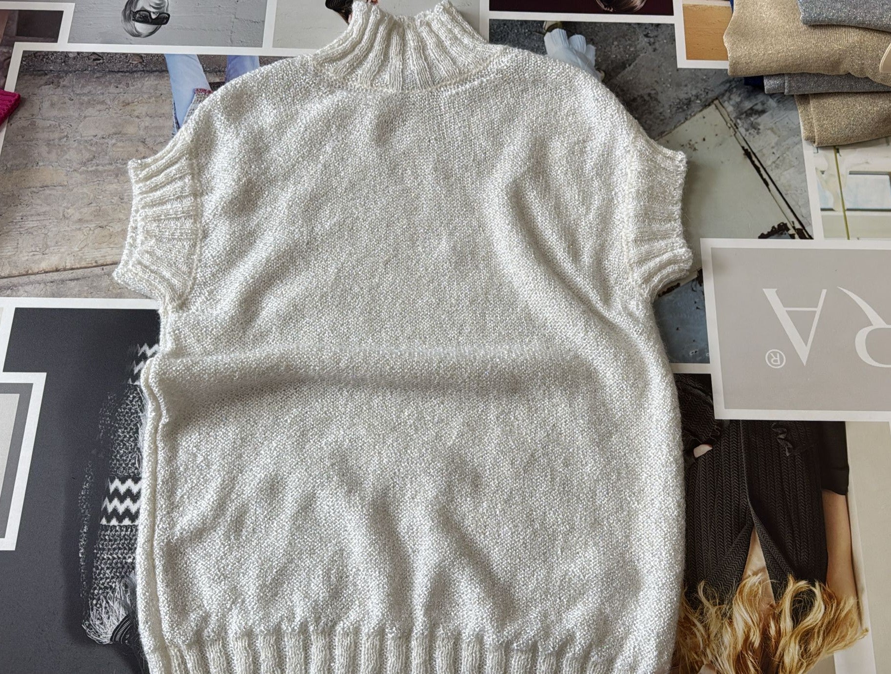 Sleeveless turtleneck