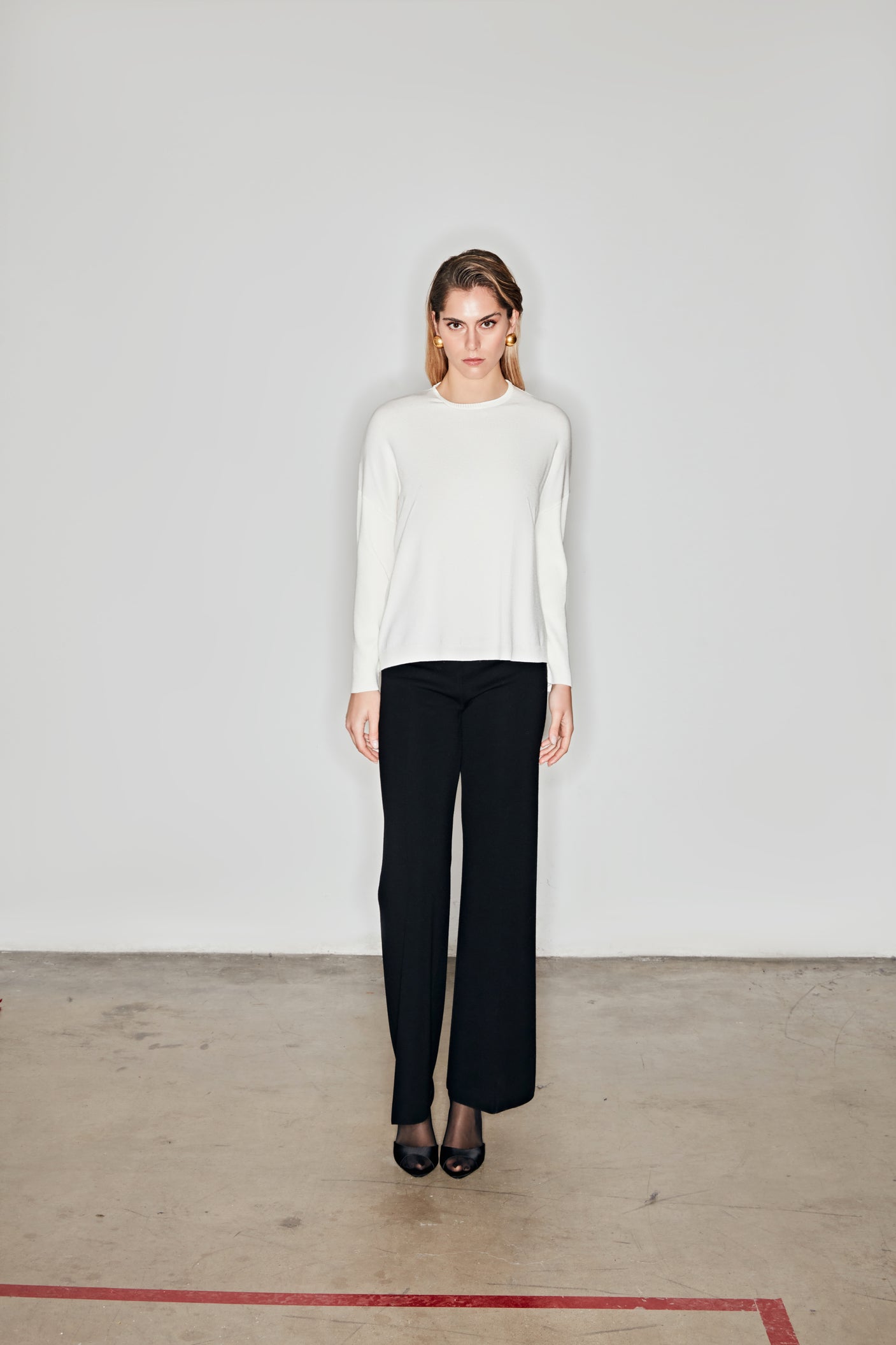 Continuous flared trousers